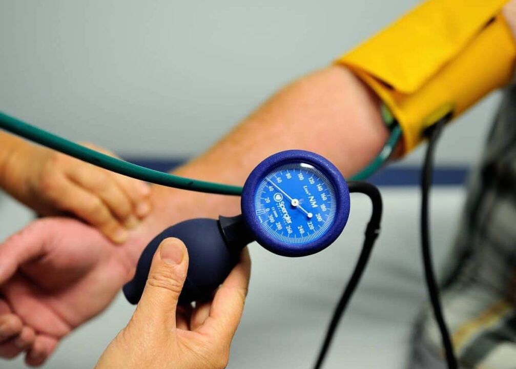 Si vous souffrez d'hypertension, vous devez mesurer votre tension artérielle correctement et régulièrement. 